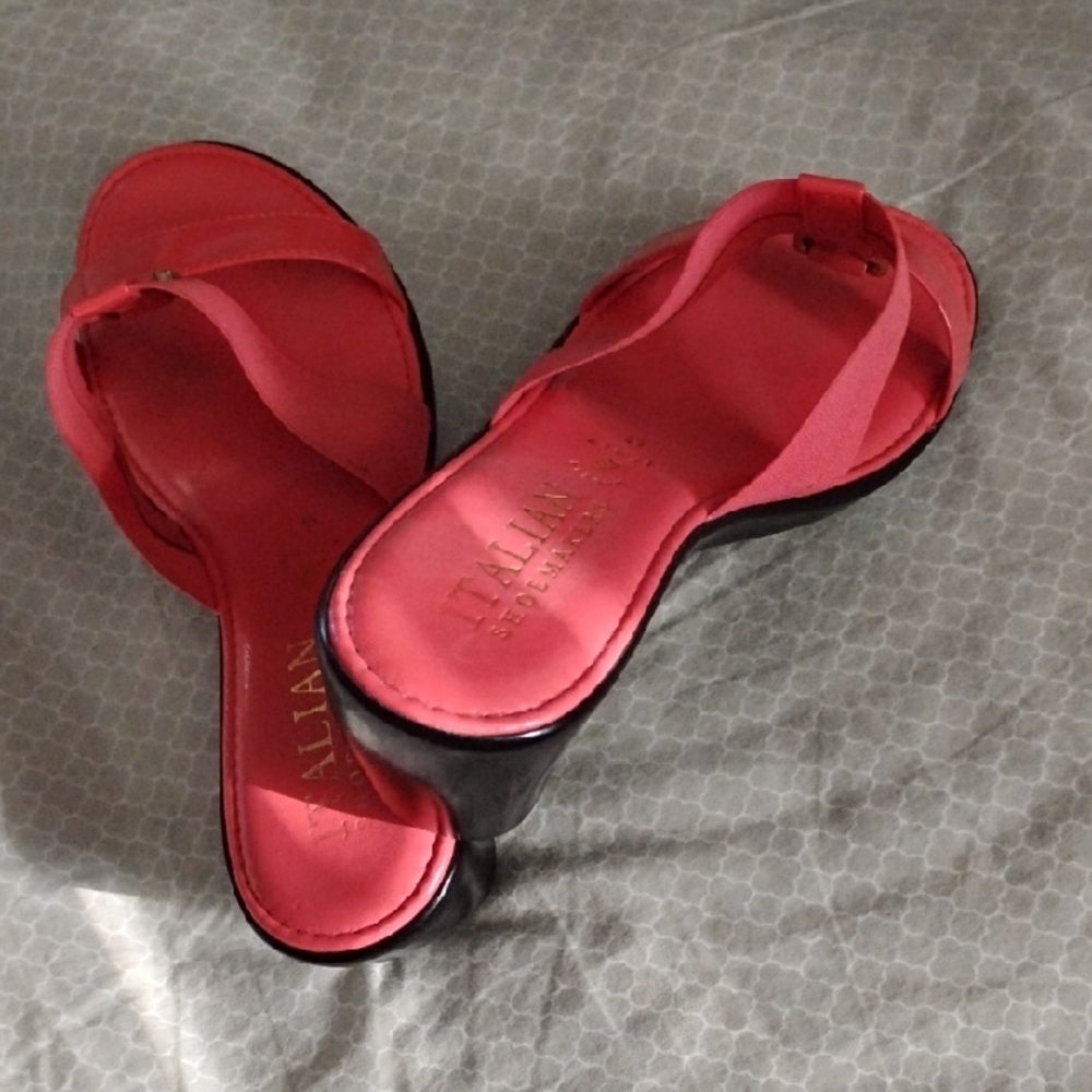 Women's Coral Sandals - Picture 2 of 7